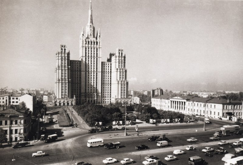 Высотка на площади Восстания в 60-х Москва