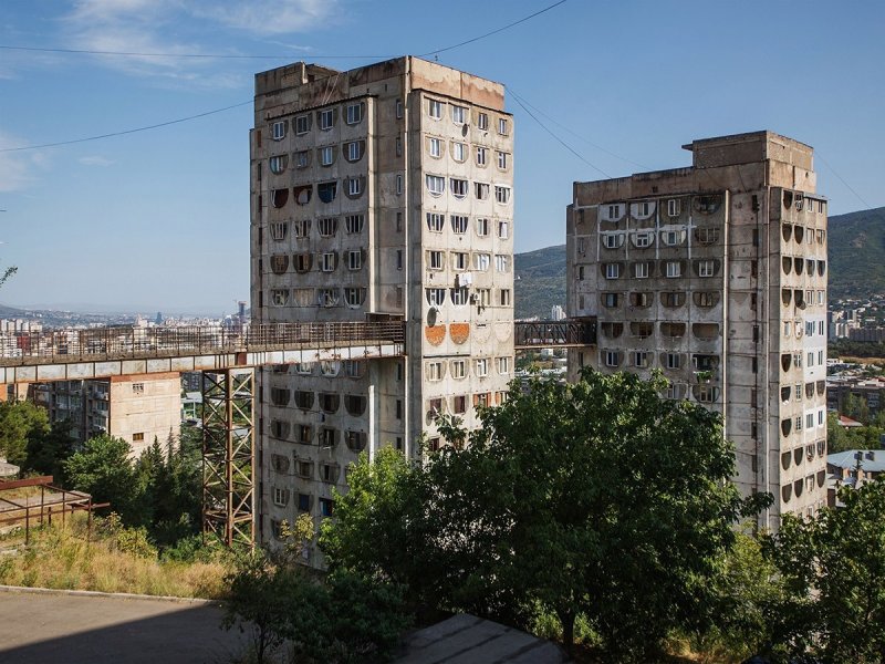 Панельные многоэтажки в Тбилиси