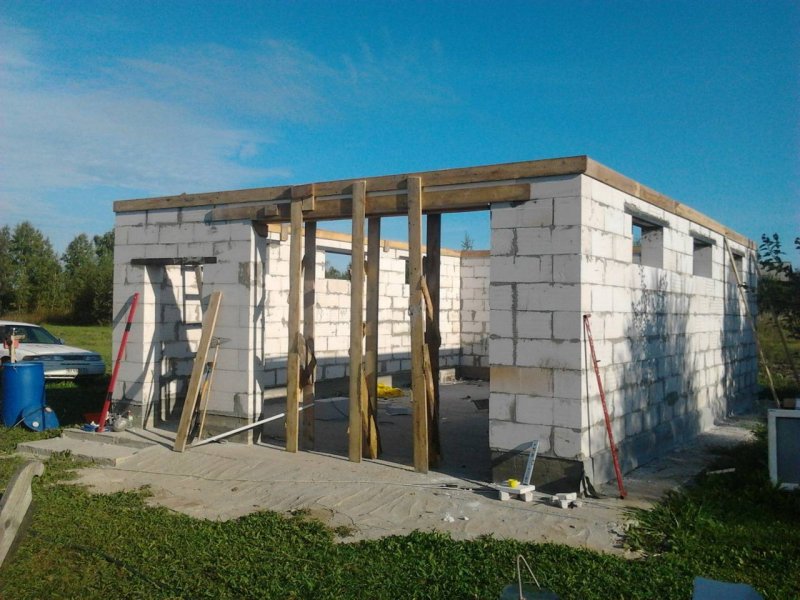 Гараж из газобетона