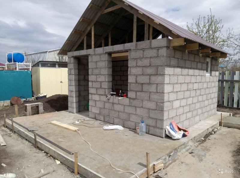 Сарай из газоблоков