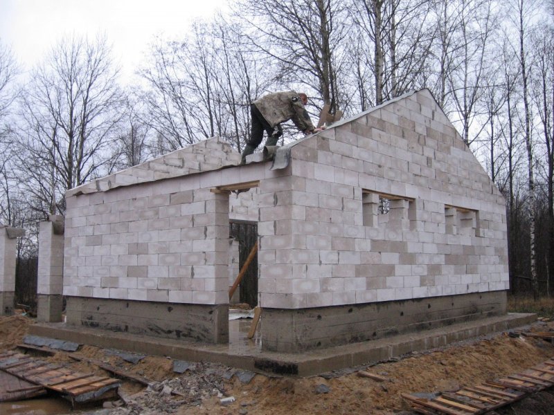 Сарай из газобетонных блоков