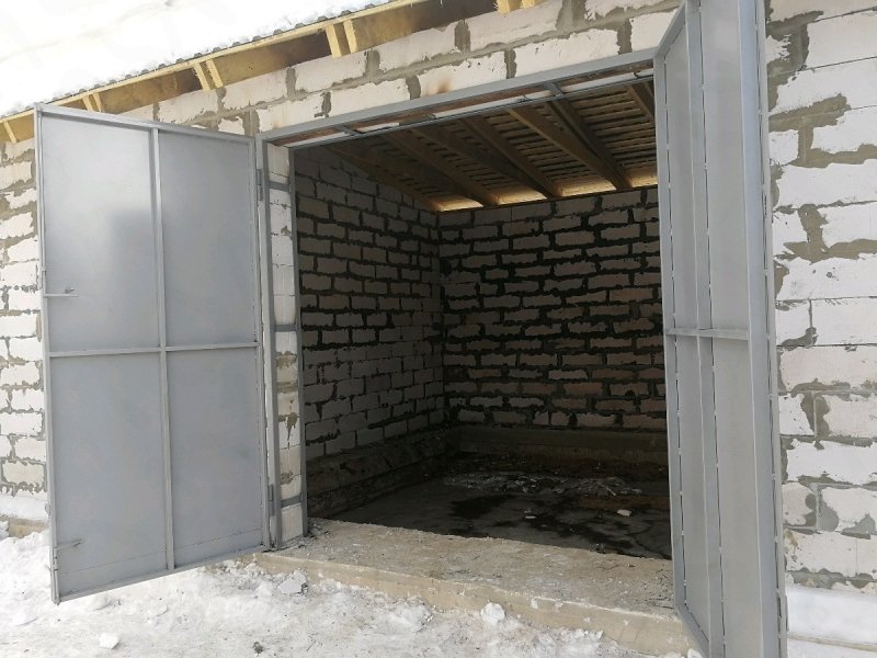 Гараж с навесом из газоблока