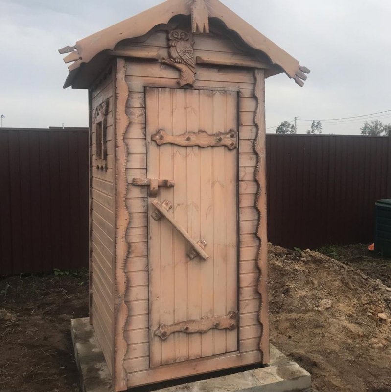 Дачный уличный туалет