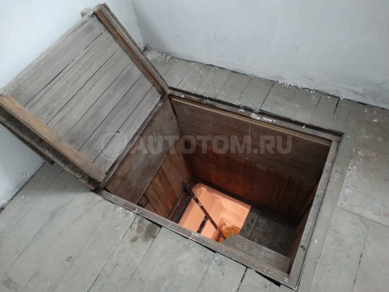 Люк для овощной ямы