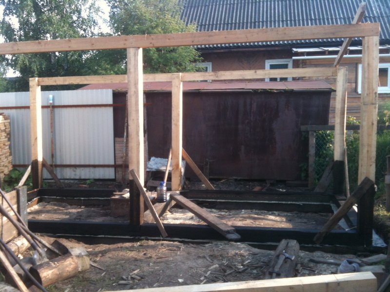 Каркасный гараж из шпал