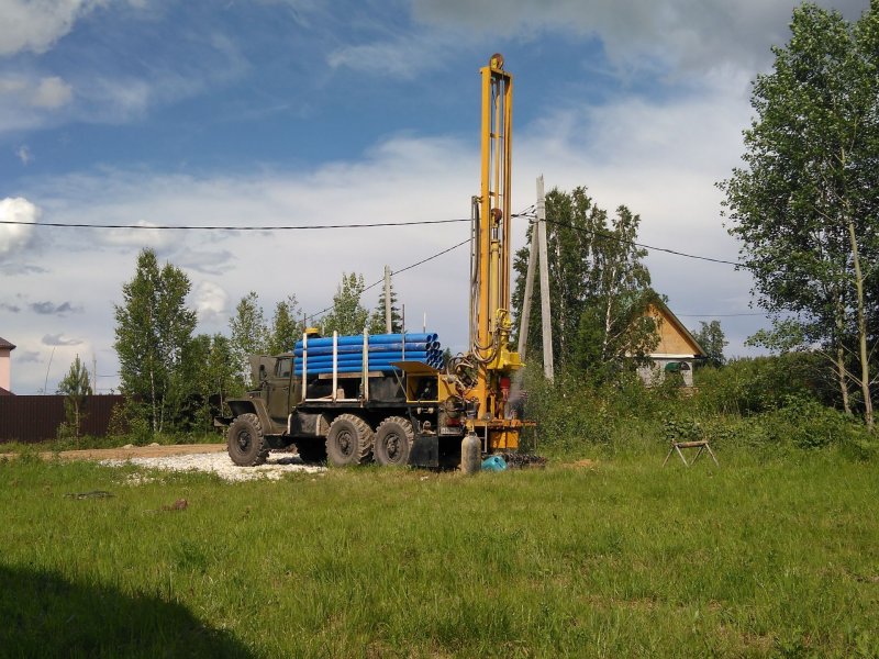 Бурение скважин на воду ЗИЛ