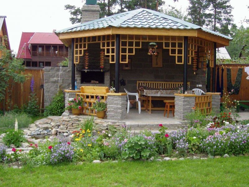 Красивые беседки с мангальной зоной