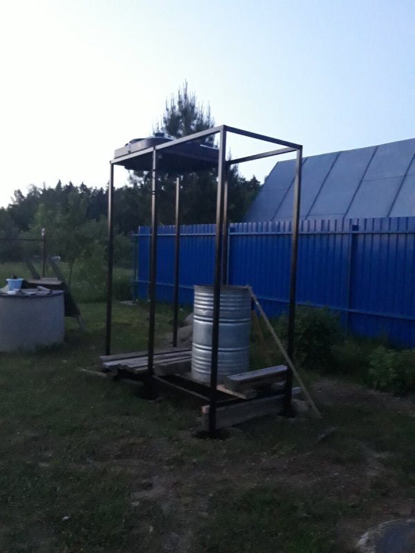 Летний душ с буржуйкой