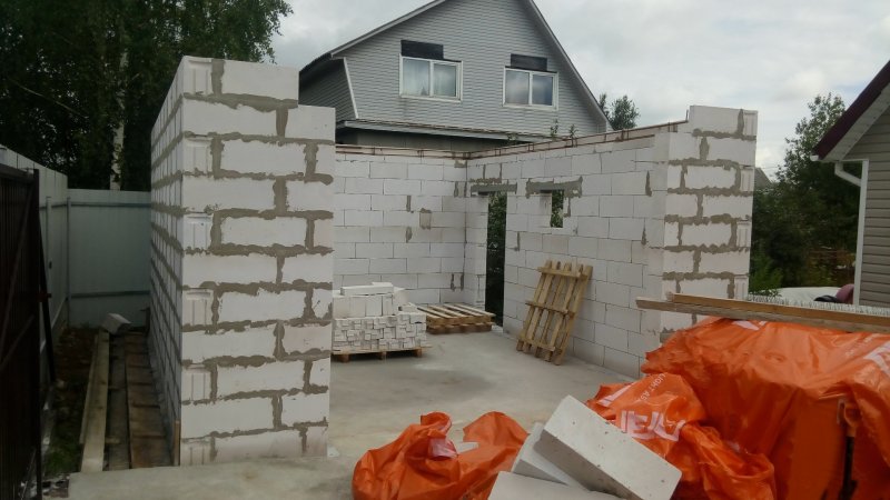 Гараж из газобетона