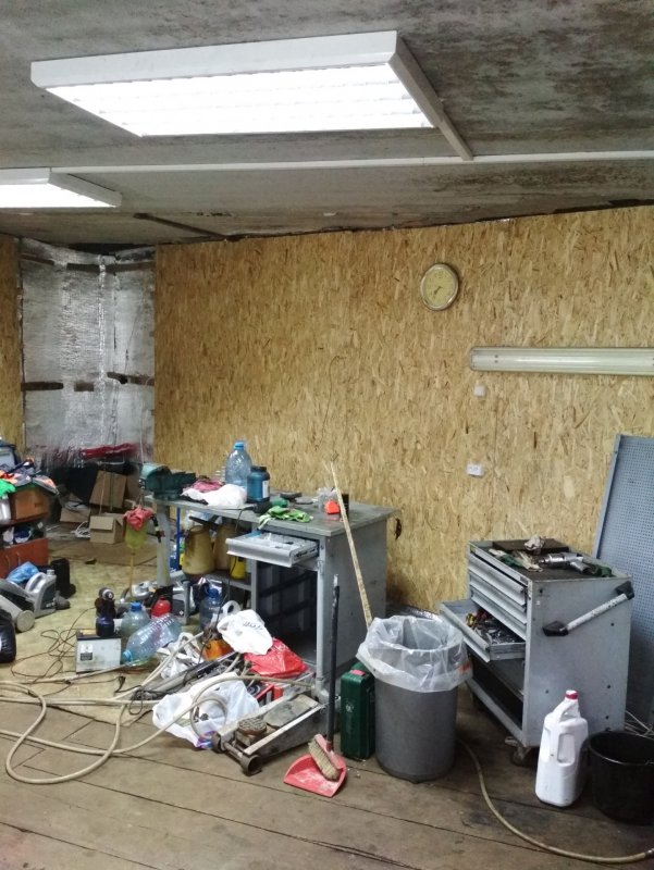 Обстановка в гараже