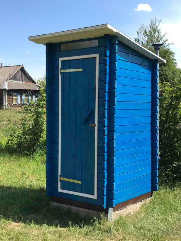 Дверь для дачного туалета
