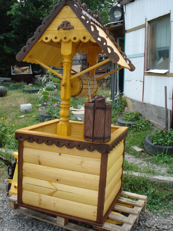 Декоративный колодец из шип