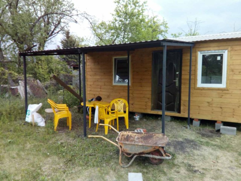 Пристройка к вагончику на даче (79 фото)