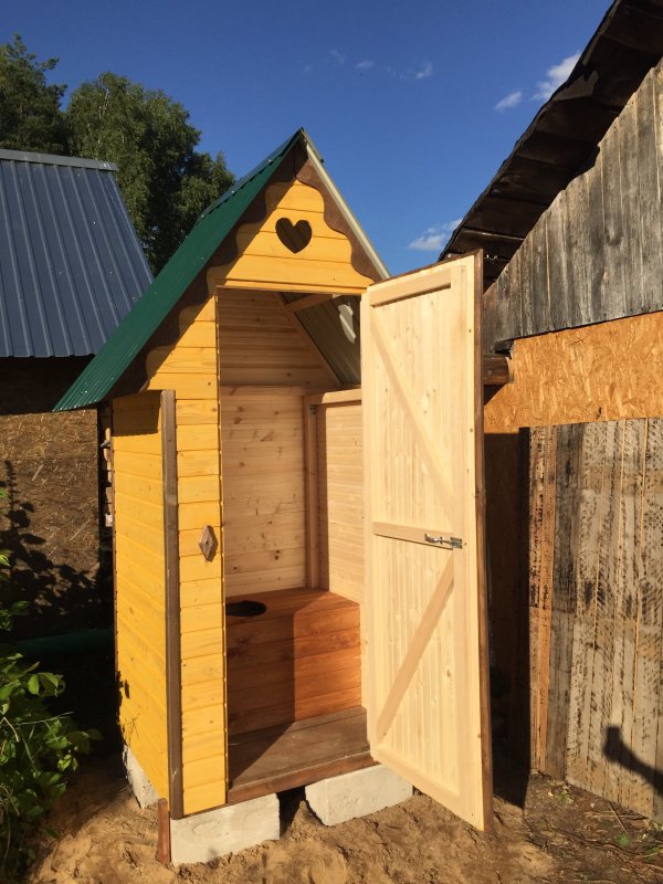 Скворечник из камней