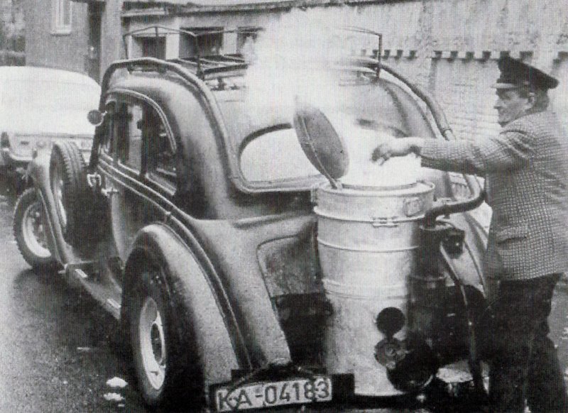 Газогенераторные автомобили на дровах в 1941-1945