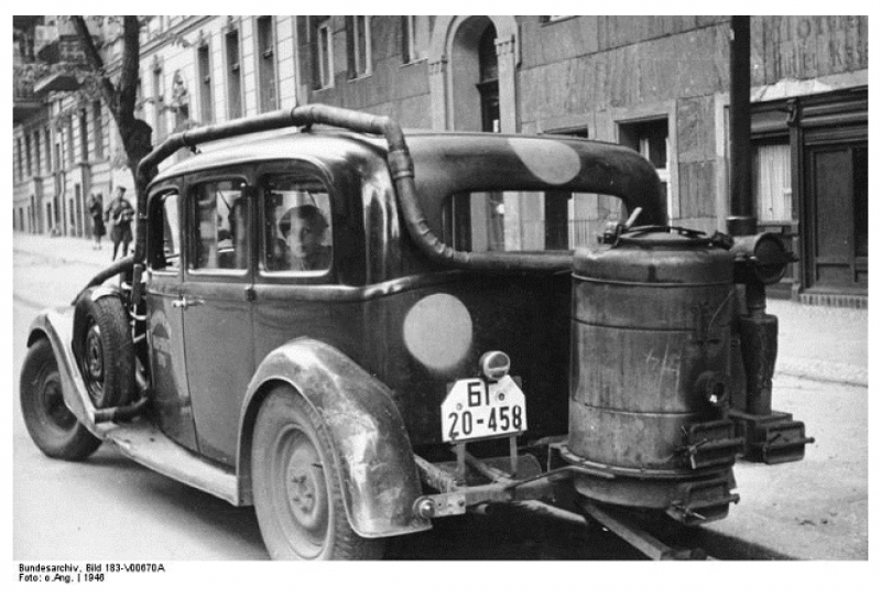 Газогенераторные автомобили на дровах в 1941-1945