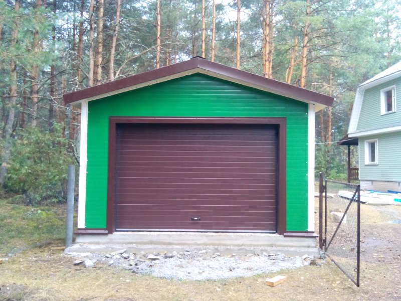 Гараж из газоблоков