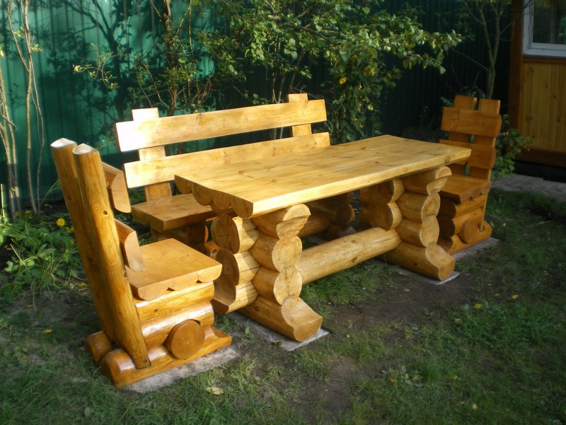 Лавка из кругляка