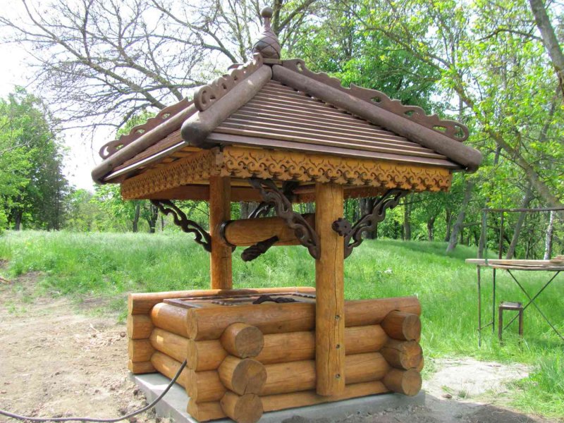 Деревянный колодец