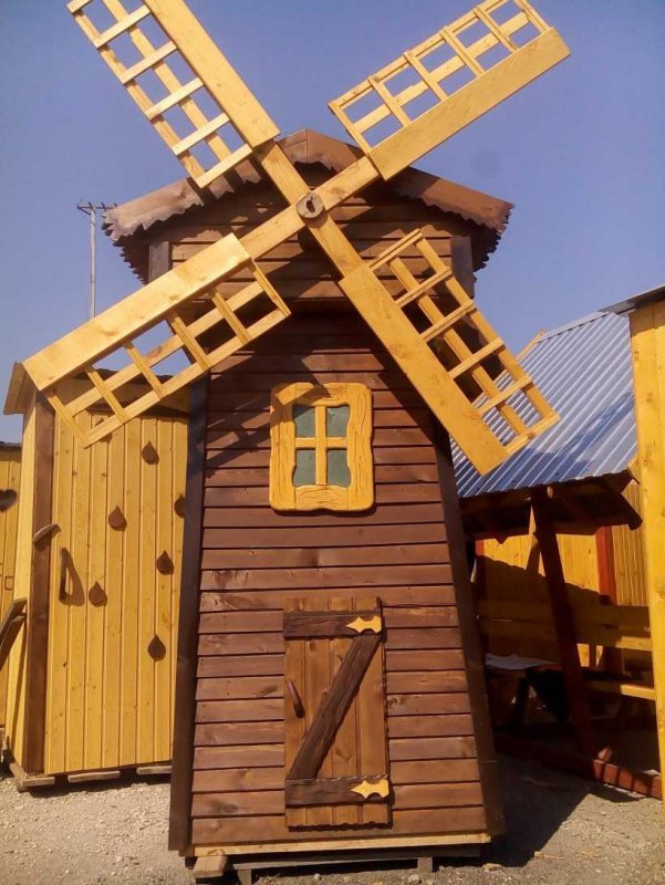 Домики в виде мельницы