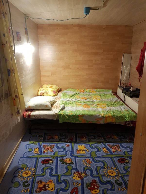 Маленький домик внутри