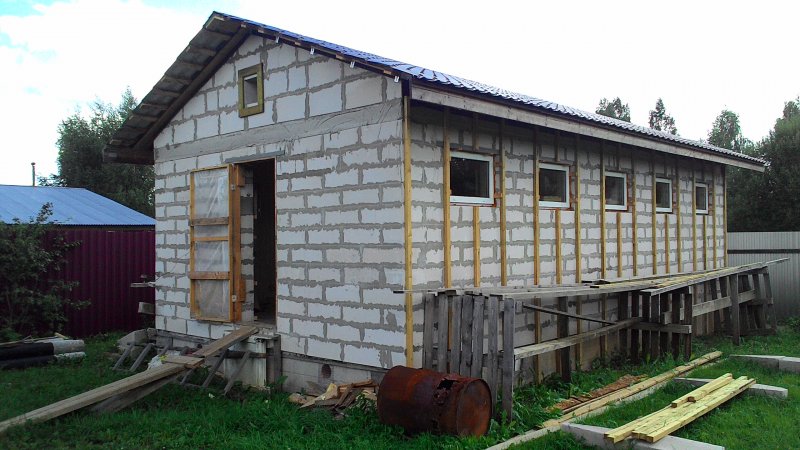 Сарай из пенобетонных блоков