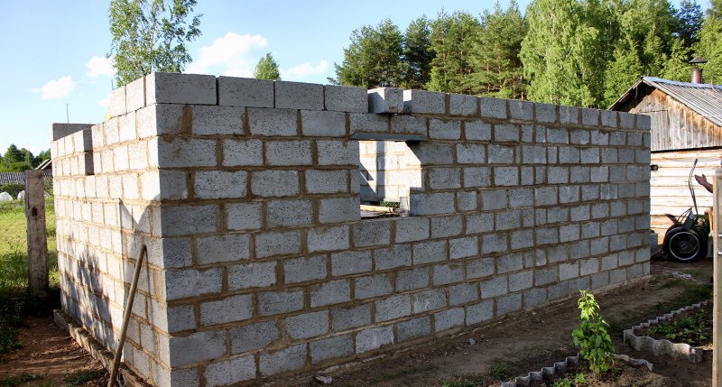 Сарай из керамзитных блоков