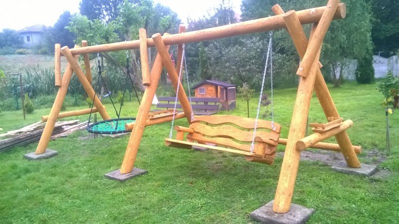 Качели деревянные