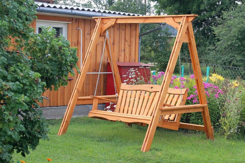 Качели из лиственницы