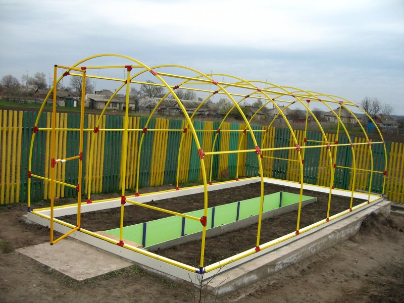 Парник каркасный