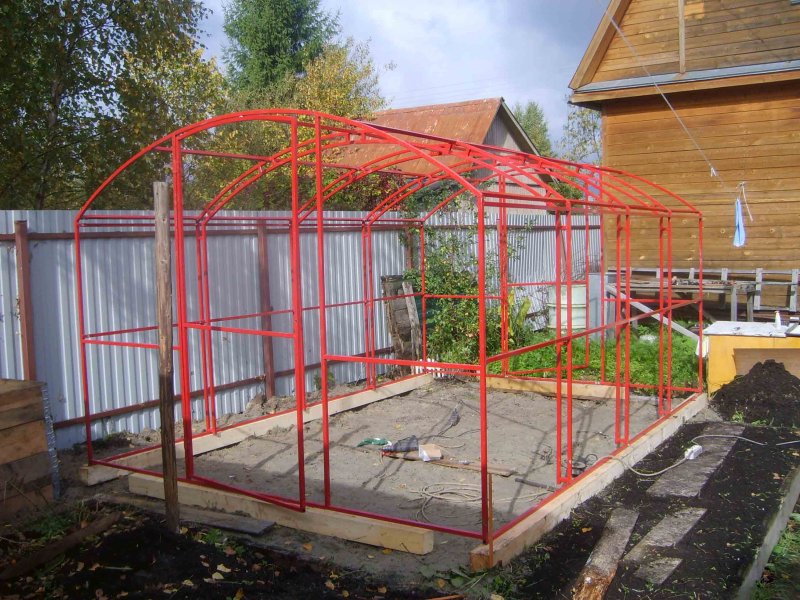 Парник из металлопрофиля своими руками