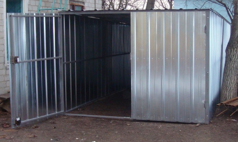 Гараж из оцинкованного профлиста