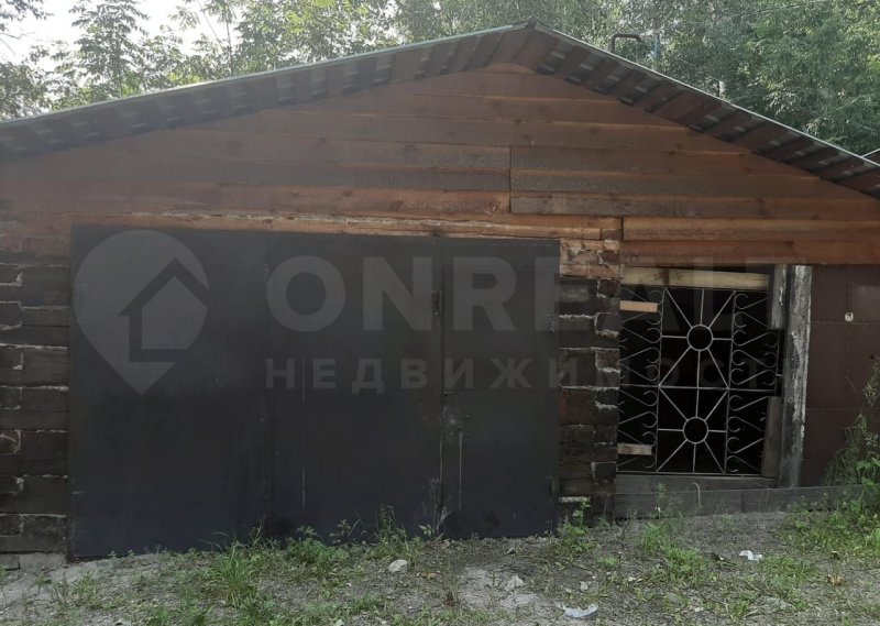 Гараж из шпалы 6х8