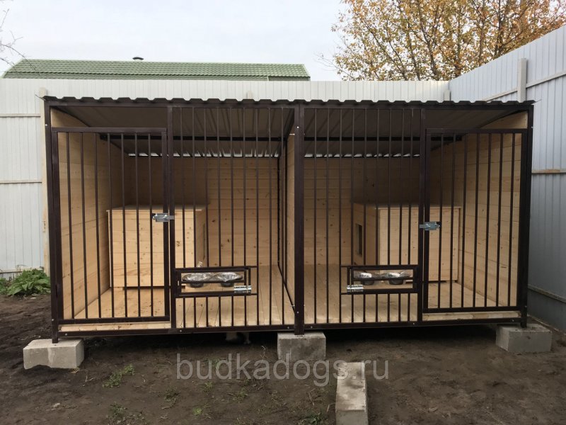 Кованый вольер