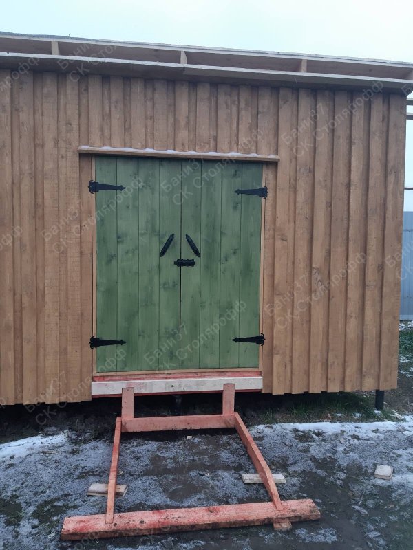 Дачный домик из хлама