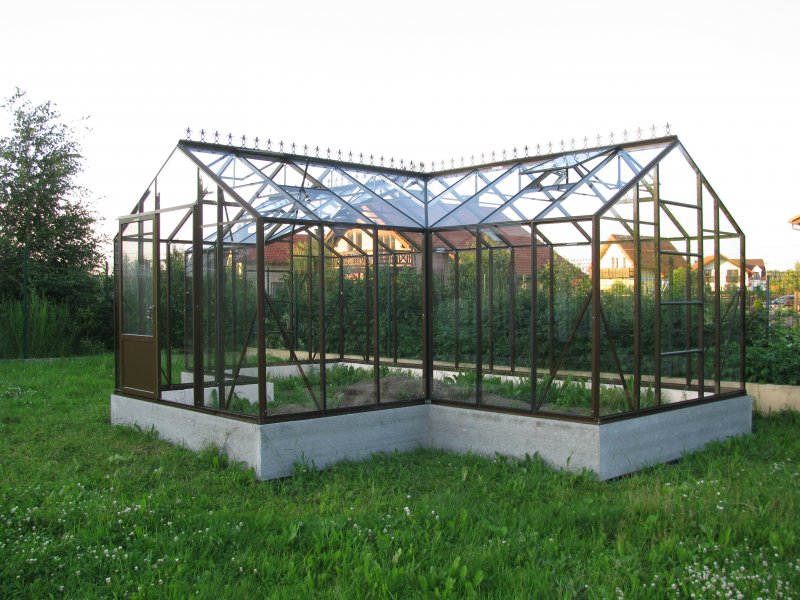 Стеклянная теплица