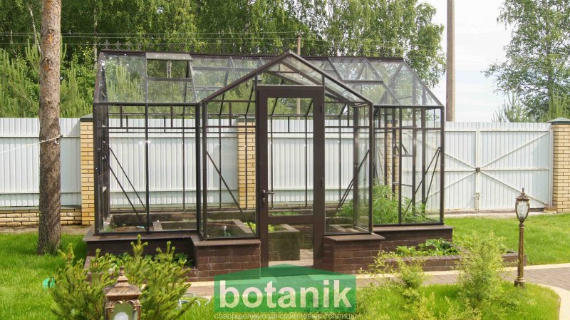 Английская стеклянная теплица