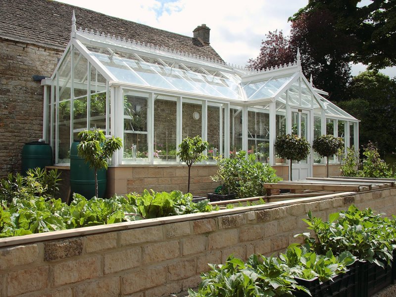 Modern Greenhouse in English Style