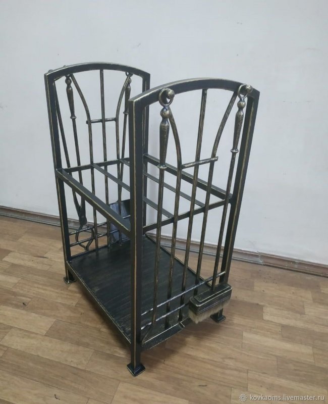 Дровница двухуровневая