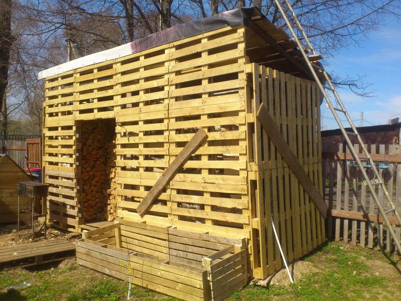 Сарай из горбыля своими