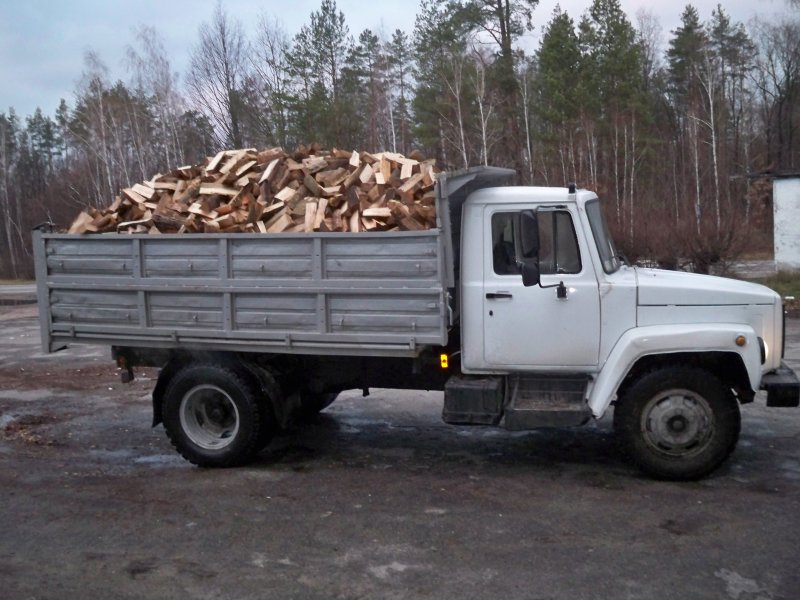 ГАЗ 3307 С дровами