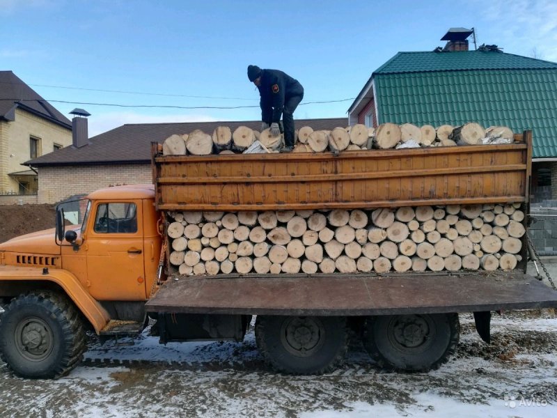 КАМАЗ С дровами