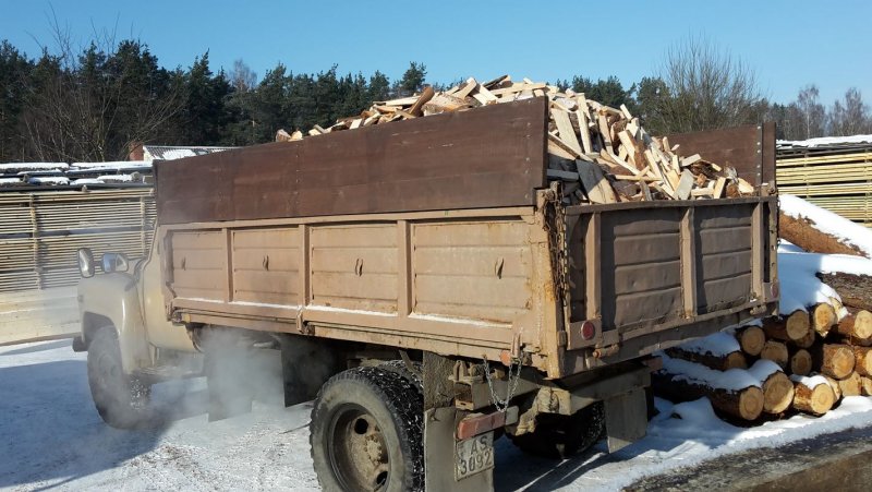 ГАЗ 53 самосвал с дровами