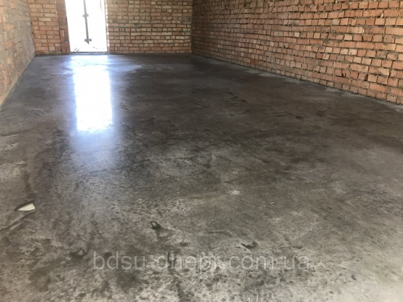 Полы в сарае из бетона