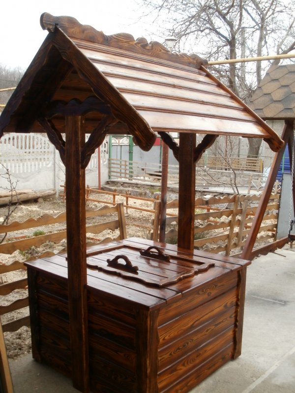 Декоративный колодец из бруса