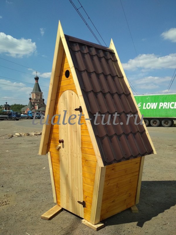 Дачный туалет шалаш