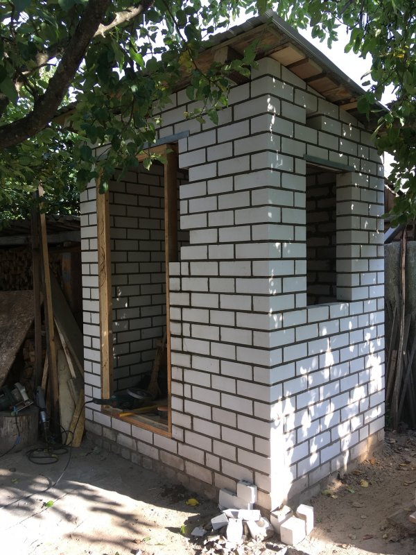 Туалет из кирпича