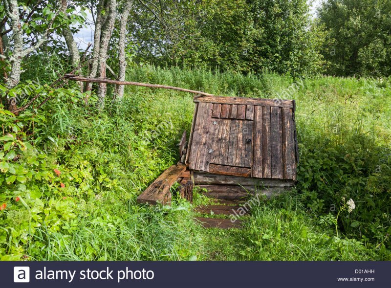 Сельский колодец