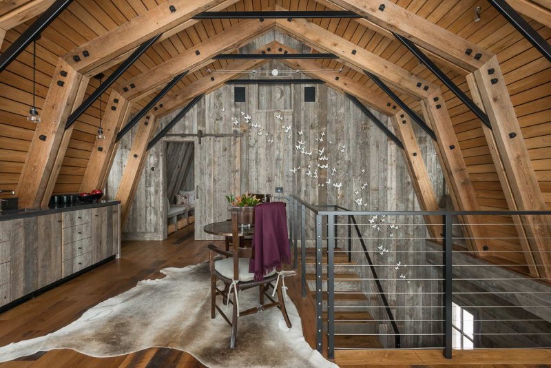 Дом в стиле амбара Barn House внутри