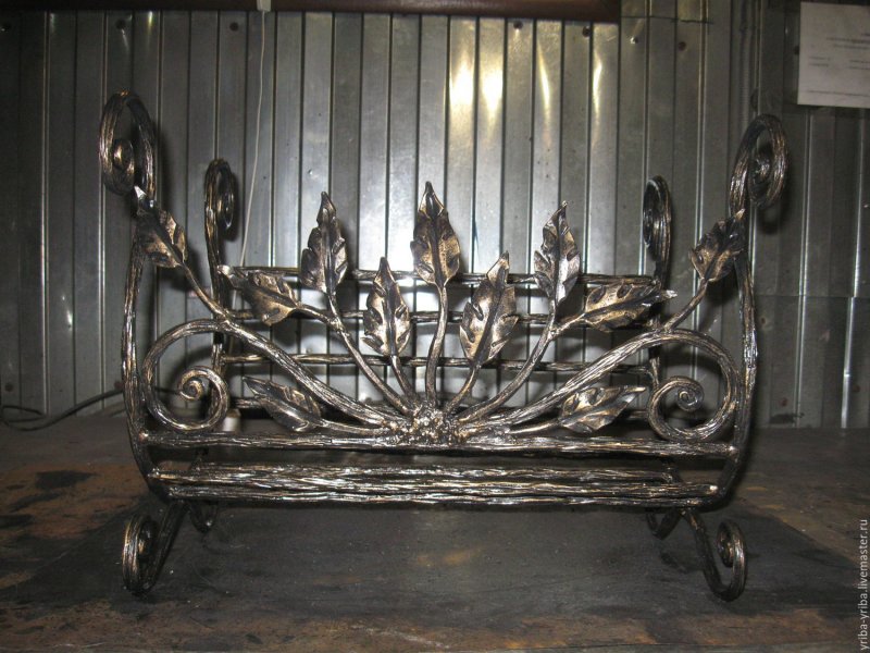 Дровник для камина старинный